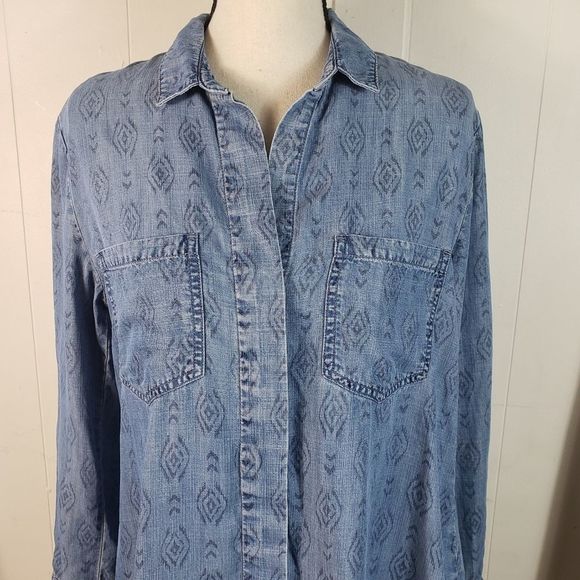 CLOTH AND STONE Blue Chambray Ikat Tribal Pattern Button Down Shirt Size Small - Picture 2 of 4